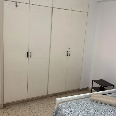 Δωμάτια σε οικογενειακή κατοικία Ancient View With Smart Tv & Netflix Λάρνακα