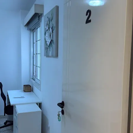 Δωμάτια σε οικογενειακή κατοικία Ancient View With Smart Tv & Netflix *