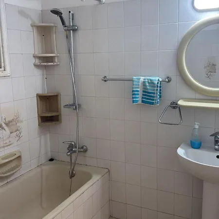 Ancient View With Smart Tv & Netflix *